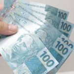 Sair das Dívidas Depois dos 40: Estratégias Leves